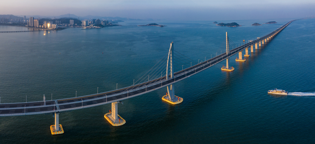 Grande Ba°a e Ponte Hong Kong-Zhuhai-Macau