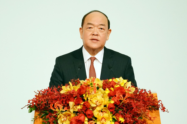 13_Chefe do Executivo, Ho Iat Seng, discursa nas cerimónias de comemoração do 20º aniversário do regresso de Macau à Pátria e da tomada de posse do V Governo da RAEM.