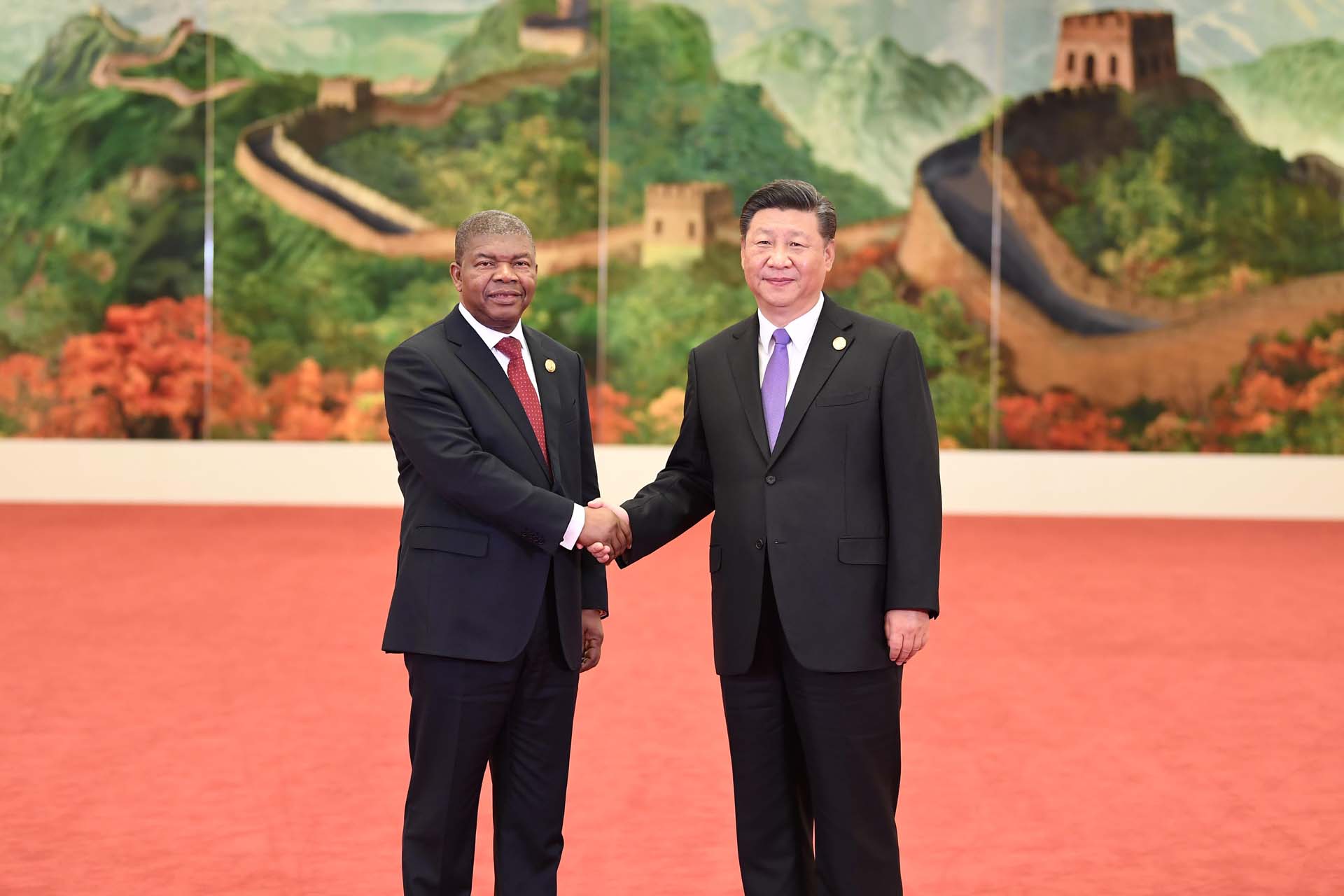 Beijing, China. 3rd Sep, 2018. Chinese President Xi Jinping (R) welcomes Angolan President Joao Lourenco, who is here to attend the 2018 Beijing Summit of the Forum on China-Africa Cooperation (FOCAC), at the Great Hall of the People in Beijing, capital o
